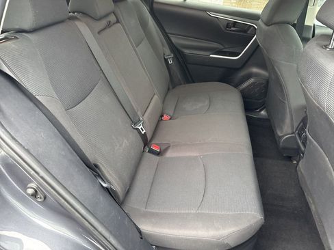 Used 2020 Toyota RAV4 LE image 16