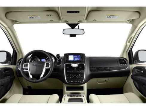Used 2015 Chrysler Town & Country Touring-L w/ Driver Convenience Group FWD image 11