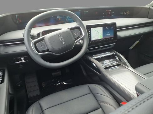 New 2026 Lincoln Nautilus Premier AWD/4WD image 6