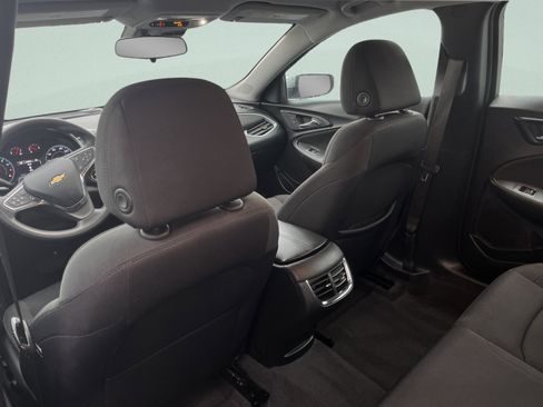 Used 2023 Chevrolet Malibu LT image 40