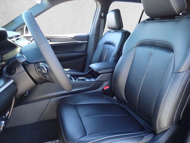 New 2027 Jeep Grand Cherokee Limited w/ Limited Altitude Package AWD/4WD image 12