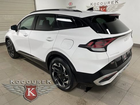 Used 2025 Kia Sportage SX image 4