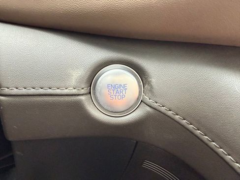 Used 2023 Hyundai Santa Fe Limited image 16