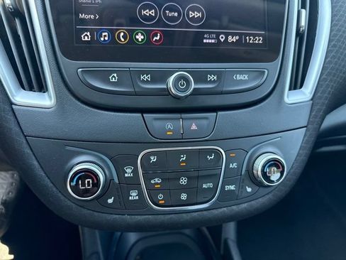 Used 2025 Chevrolet Malibu LT FWD image 12