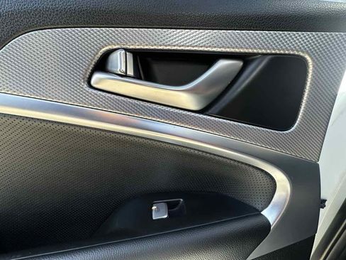 Used 2022 Genesis G70 3.3T image 40