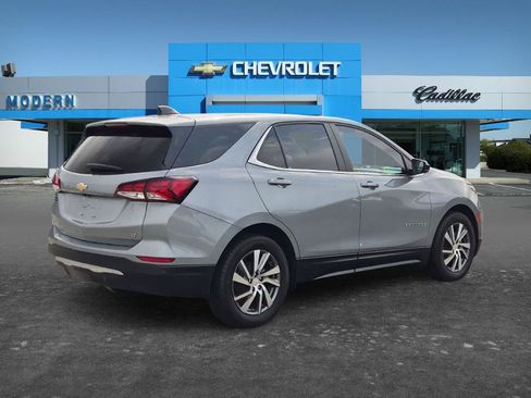 Used 2024 Chevrolet Equinox LT w/ LPO, Floor Liner Package FWD image 5