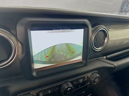 Used 2021 Jeep Wrangler Unlimited Sahara image 22