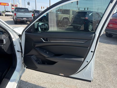Used 2021 Honda Accord EX-L image 19