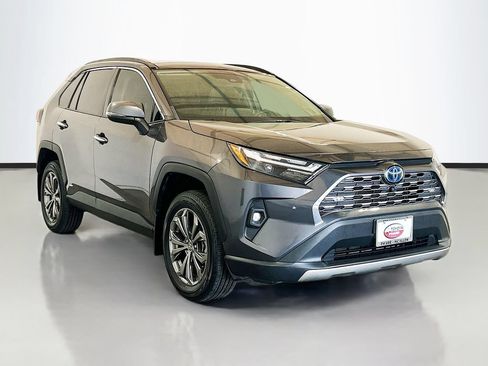 Used 2022 Toyota RAV4 Limited AWD/4WD image 3