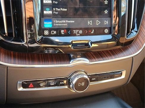 Used 2024 Volvo XC60 T8 Ultimate w/ Protection Package Premier image 16