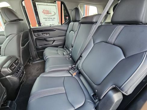 Used 2025 Honda Pilot EX-L image 27