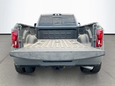 New 2026 RAM 3500 Laramie AWD/4WD image 28
