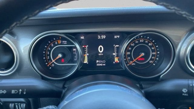 Used 2021 Jeep Gladiator Overland w/ Trailer Tow Package AWD/4WD image 15