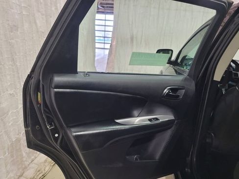 Used 2016 Dodge Journey SE image 37