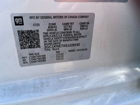 Used 2025 Chevrolet Silverado 2500 LT w/ Safety Package AWD/4WD image 10