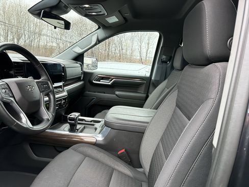 Used 2023 Chevrolet Silverado 1500 LT Trail Boss w/ Protection Package image 11