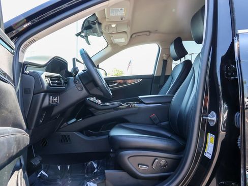 Certified 2023 Lincoln Nautilus AWD w/ Premium Package image 20