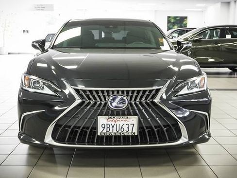 Certified 2022 Lexus ES 300h w/ Premium Package FWD image 4