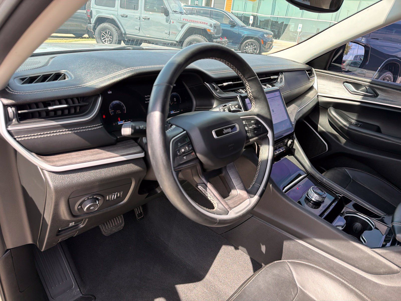 Used 2022 Jeep Grand Cherokee Limited RWD image 10