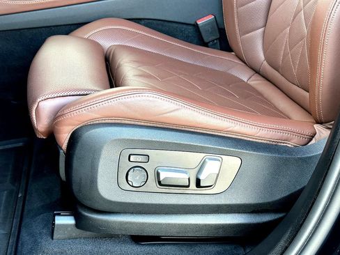 Used 2023 BMW X5 sDrive40i w/ M Sport Package RWD image 12