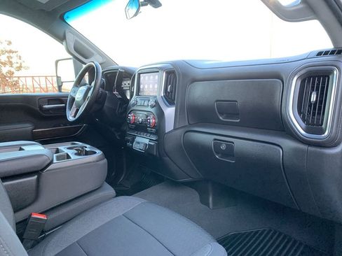 Used 2023 GMC Sierra 2500 SLE image 31