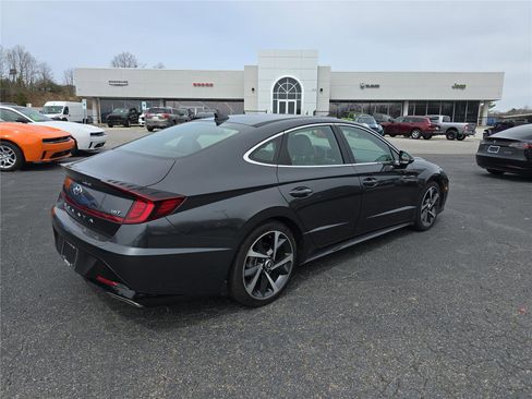 Used 2021 Hyundai Sonata SEL Plus w/ Tech Package image 3