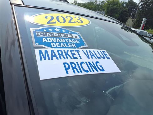 Used 2023 Nissan Murano SV image 9