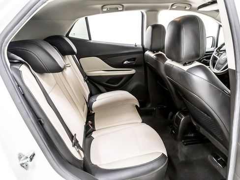 Used 2021 Buick Encore Preferred w/ Safety Package II FWD image 33
