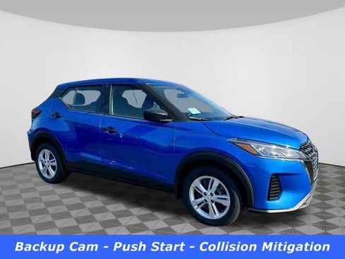 Certified 2025 Nissan Kicks Play S FWD image 2