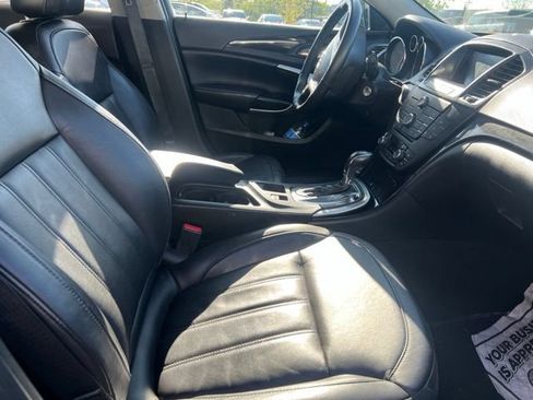 Used 2013 Buick Regal Leather FWD image 9