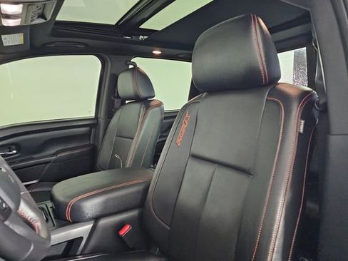 Used 2020 Nissan Titan PRO-4X w/ Pro-4x Convenience Package image 26
