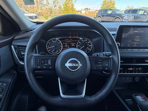 Certified 2023 Nissan Rogue SV image 15