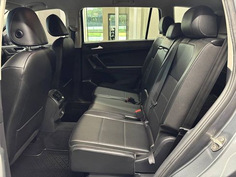 Used 2019 Volkswagen Tiguan SE w/ 3rd Row Seat Package AWD/4WD image 17