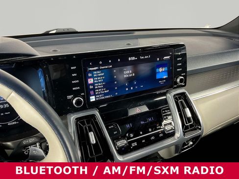 Certified 2023 Kia Sorento SX Prestige w/ Panoramic Sunroof Package AWD/4WD image 9