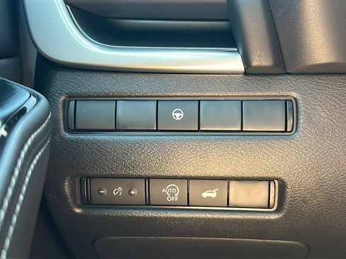 New 2026 Nissan Rogue SV image 25