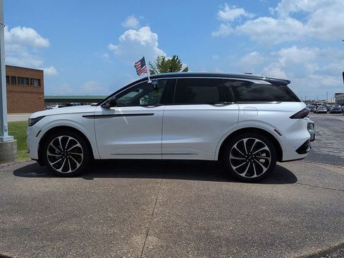 Used 2024 Lincoln Nautilus Black Label AWD/4WD image 4
