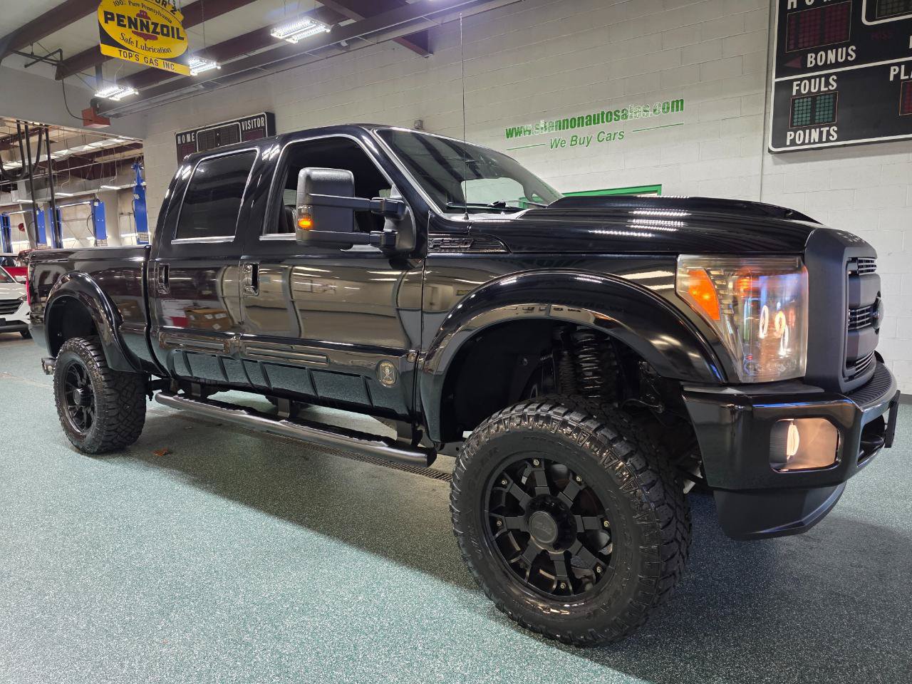 Used 2016 Ford F250 Lariat w/ Lariat Ultimate Package AWD/4WD image 4