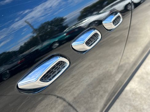 Used 2018 Maserati Levante image 51