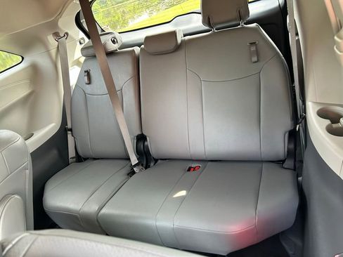 Certified 2024 Toyota Sienna XLE FWD image 12