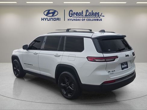 Used 2023 Jeep Grand Cherokee L Laredo AWD/4WD image 3
