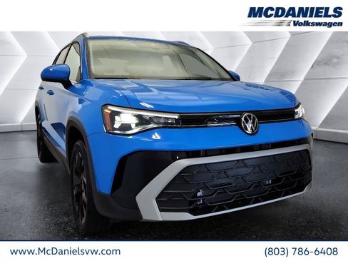 New 2026 Volkswagen Taos SE FWD image 1