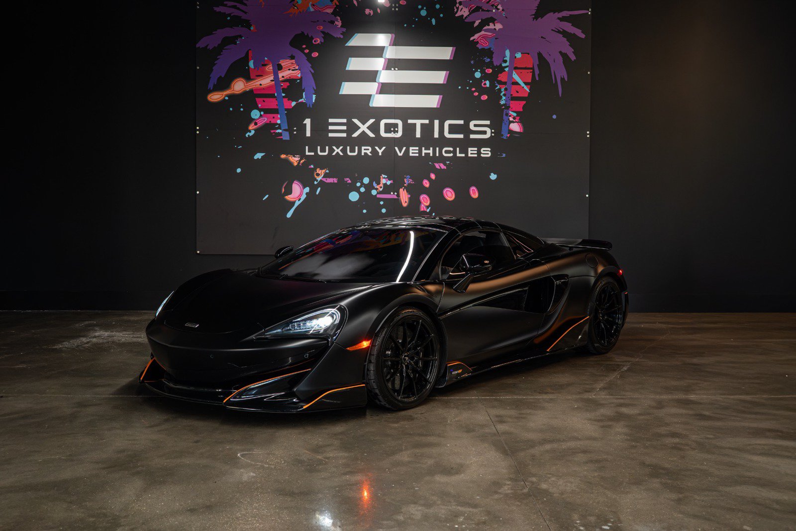 Used 2020 McLaren 600LT Spider RWD image 6