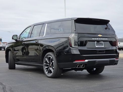 New 2026 Chevrolet Suburban High Country image 25