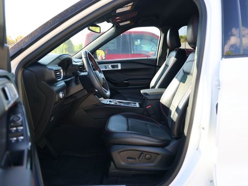 Certified 2022 Ford Explorer ST-Line w/ Class IV Trailer Tow Package AWD/4WD image 19