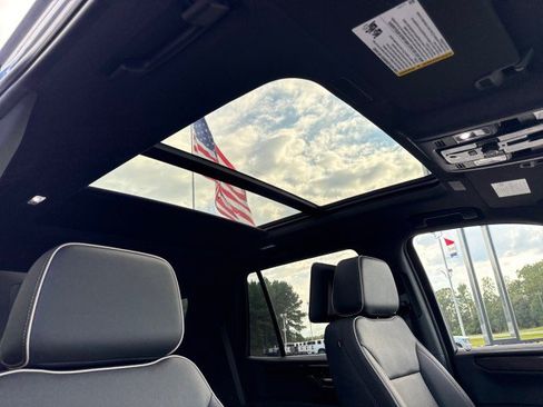 Used 2026 GMC Yukon Elevation w/ Elevation Premium Package RWD image 12