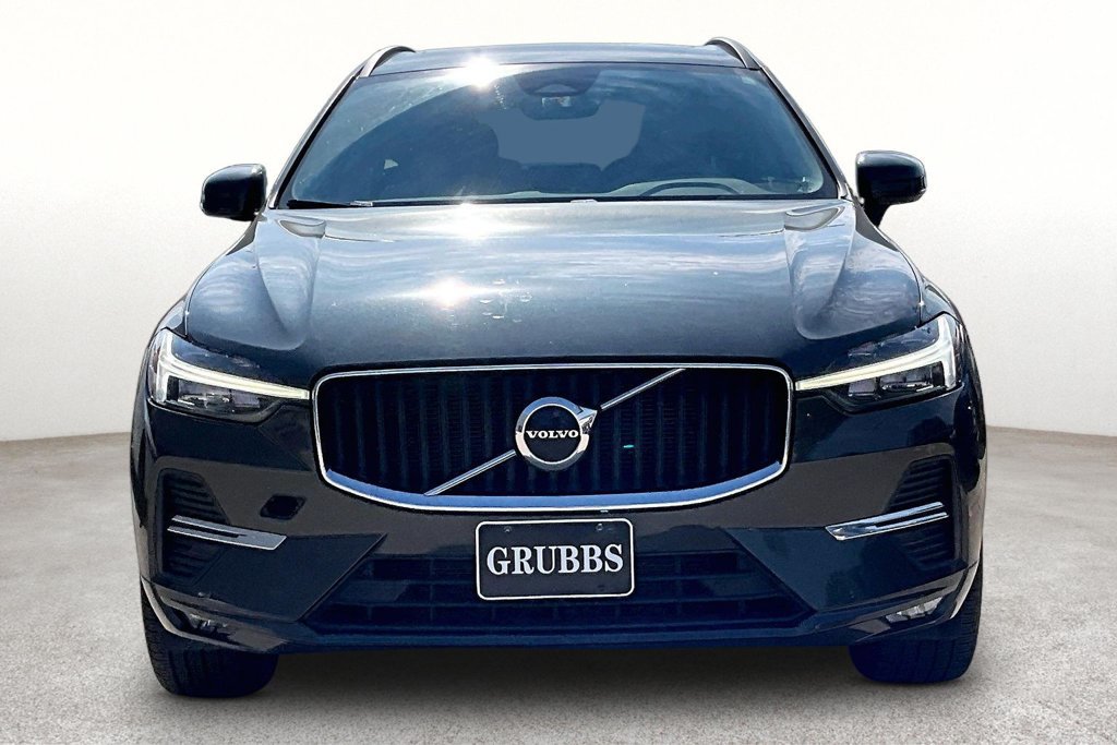 Used 2022 Volvo XC60 B5 Momentum AWD/4WD image 3