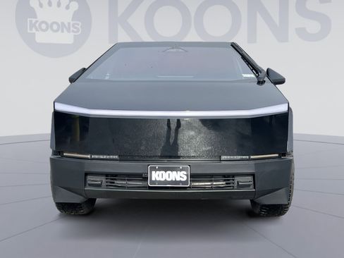 Used 2024 Tesla Cybertruck AWD Crew Cab image 11