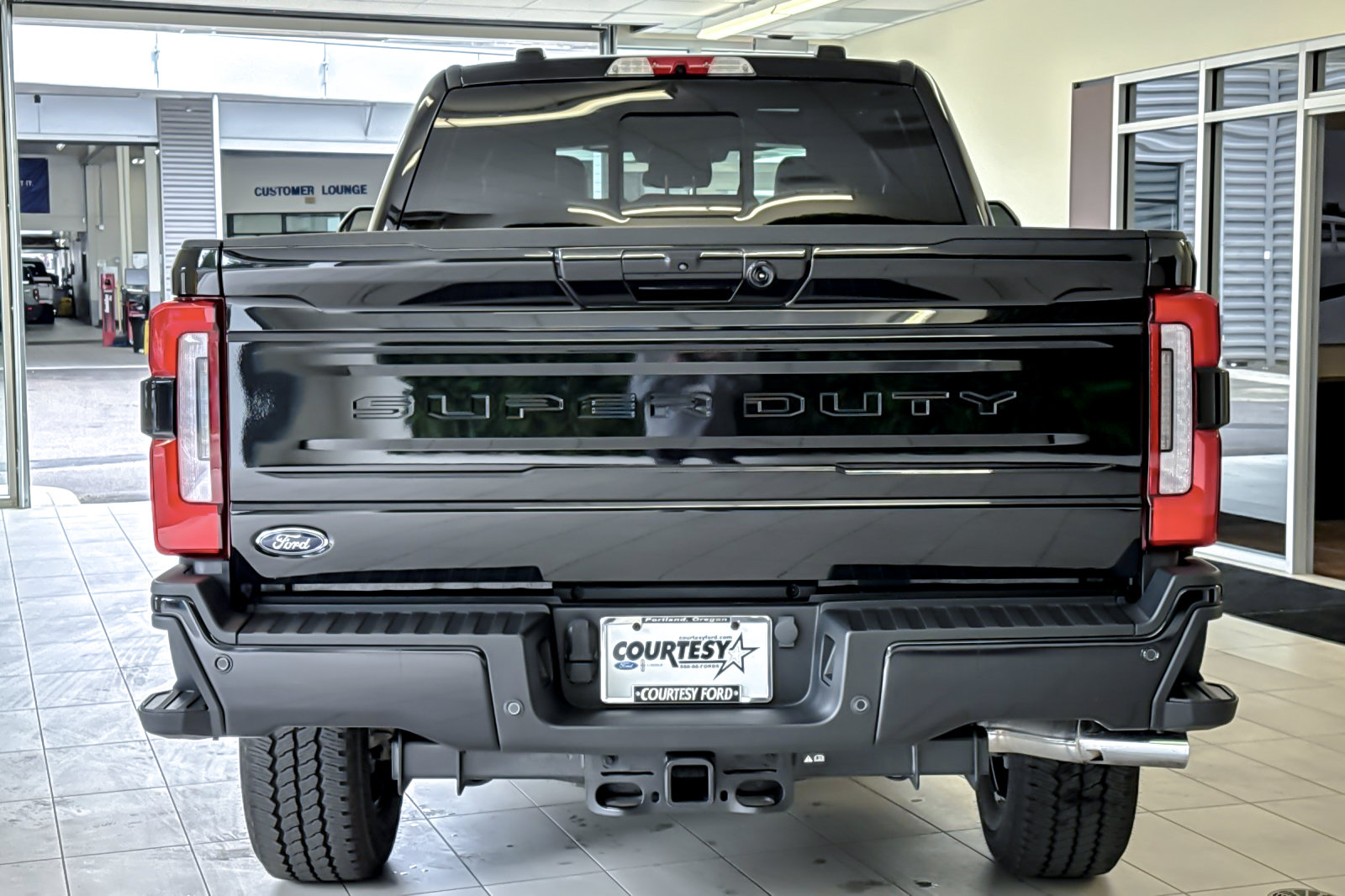 Certified 2025 Ford F350 Platinum AWD/4WD image 5