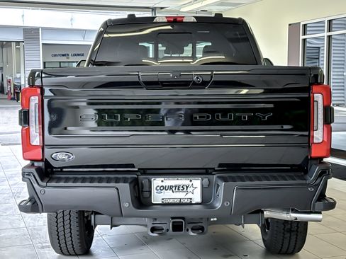 Certified 2025 Ford F350 Platinum AWD/4WD image 5