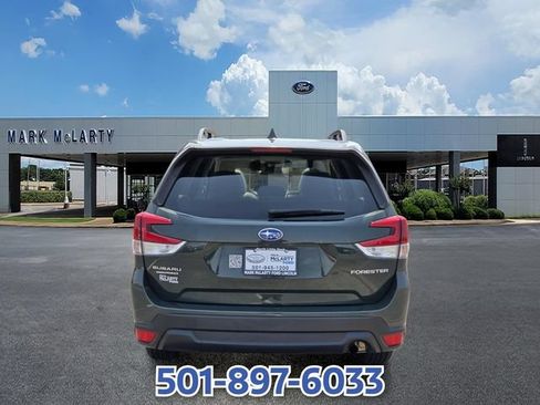 Used 2022 Subaru Forester Premium AWD/4WD image 4